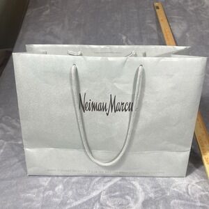 Neiman Marcus Shopping Gift Bag Silver Gray Cloth Handles Medium 16x12x6 Luxury